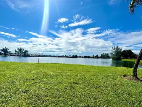 2580 W 67th Pl #101-1, Hialeah, FL 33016