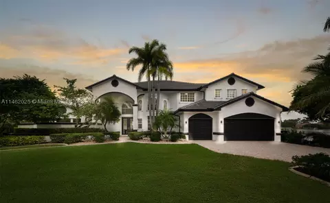 2521 SW 102nd Dr, Davie, FL 33324