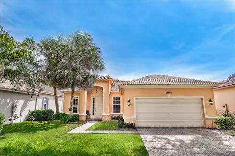 19406 S Whitewater, Weston, FL 33332