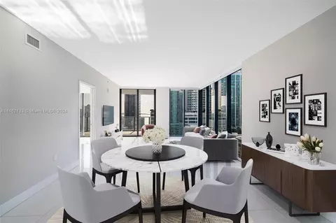 1010 Brickell Ave #1905, Miami, FL 33131