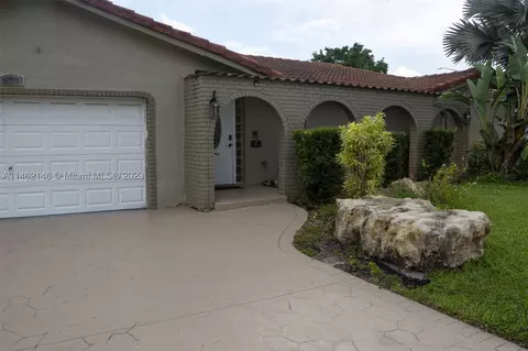 1377 NW 87th Ter, Coral Springs, FL 33071