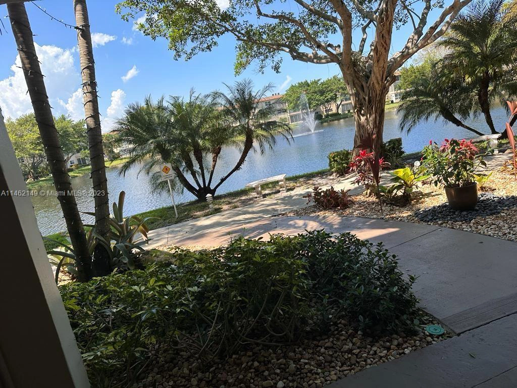 5103 NW 35th St Unit 501  