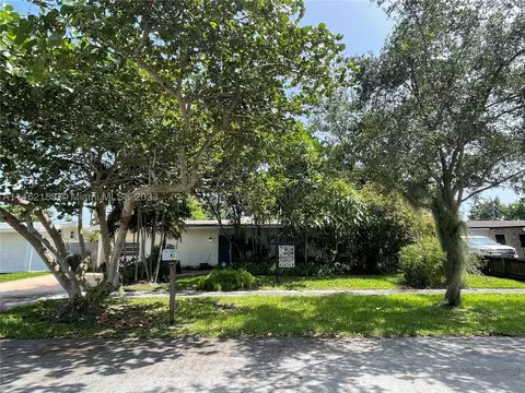 18911 Belmont Dr, Cutler Bay, FL 33157