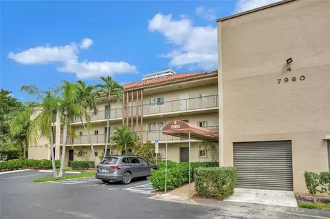 7960 NW 50th St #201, Lauderhill, FL 33351