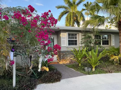 809 SE 14th Dr, Deerfield Beach, FL 33441