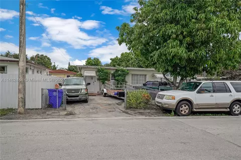 831 NW 24th Ave, Miami, FL 33125