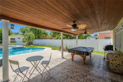 1035 SE 8th Ct, Hialeah, FL 33010 photo 24
