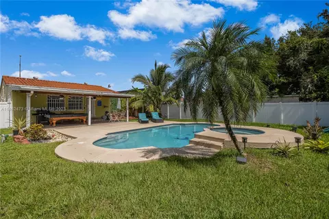 1035 SE 8th Ct, Hialeah, FL 33010 photo 29