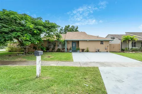 12322 SW 203rd Ter, Miami, FL 33177