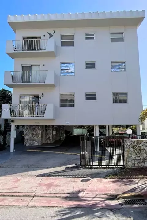 7925 Carlyle Ave #301, Miami Beach, FL 33141