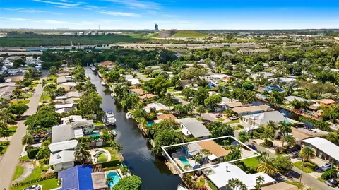 2524 Okeechobee Ln, Fort Lauderdale, FL 33312