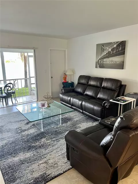 18901 NE 14th Ave #105, Miami, FL 33179