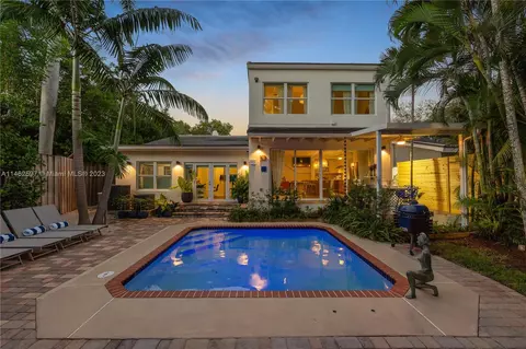 32 SW 23rd Rd, Miami, FL 33129