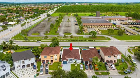 13591 SW 176th Ter, Miami, FL 33177