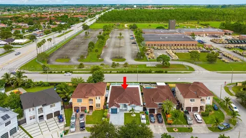 13591 SW 176th Ter, Miami, FL 33177