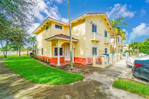 7330 NW 179th St, Hialeah, FL 33015