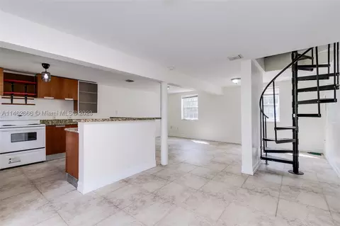 1680 NE 168th St, North Miami Beach, FL 33162