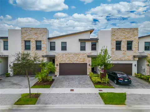 10528 NW 79th St, Doral, FL 33178