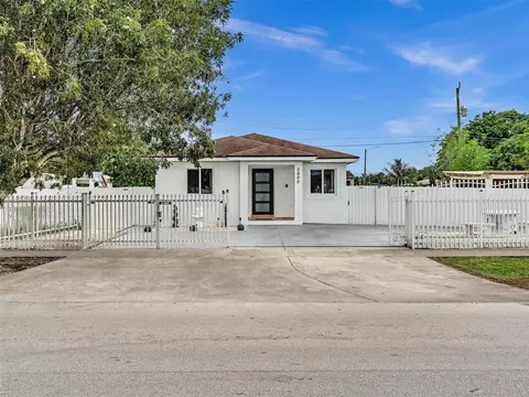 2990 NW 159th St, Miami Gardens, FL 33054