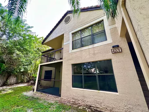 4201 W Mcnab Rd #10, Pompano Beach, FL 33069