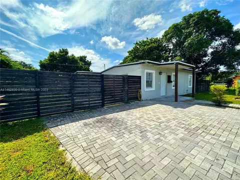 15825 NW 22nd Ct, Miami Gardens, FL 33054