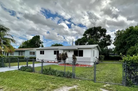 4350 NW 171st St, Miami Gardens, FL 33055