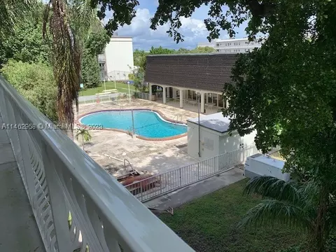 500 NE 2nd St #110, Dania Beach, FL 33004
