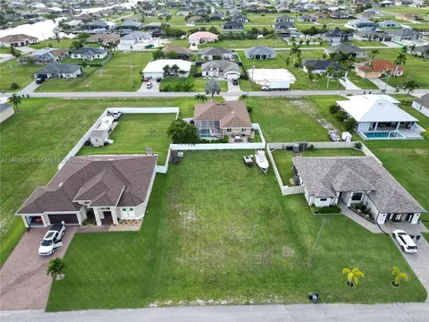 1016 NW 33 Ave, Cape Coral, FL 33993