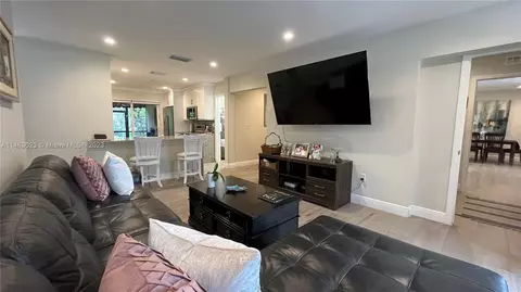 Undisclosed, Sunny Isles Beach, FL 33160