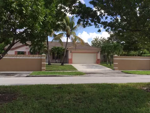 13811 SW 180th St, Miami, FL 33177