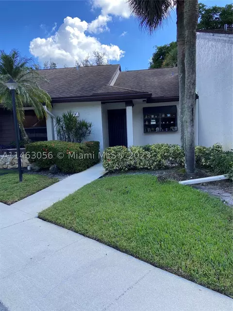3204 S Carambola Cir S #0, Coconut Creek, FL 33066