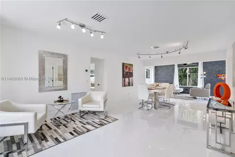 21230 NE 24th Ct, Aventura, FL 33180
