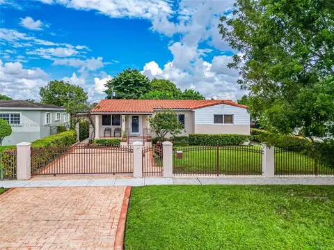 145 W 57th St, Hialeah, FL 33012