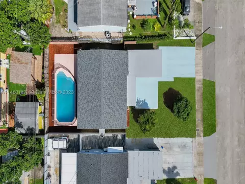 5165 NE 5th Ave, Oakland Park, FL 33334