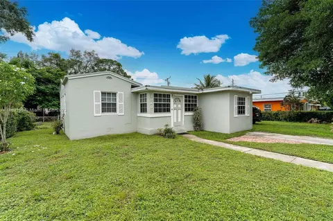 1040 Caliph St, Opa Locka, FL 33054