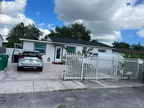 1935 NW 84th St, Miami, FL 33147