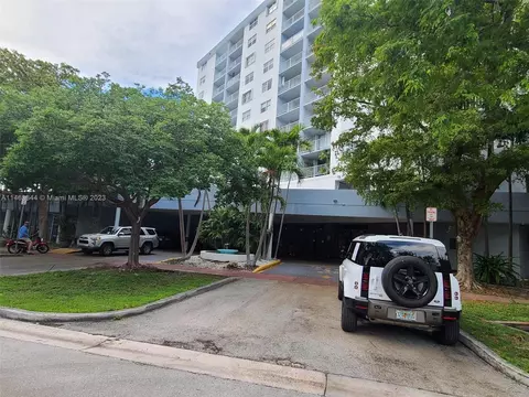6900 Bay Dr #9F, Miami Beach, FL 33141