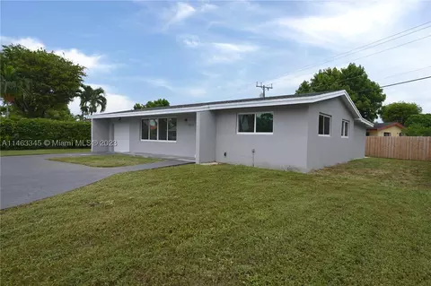 4645 SW 94th Ave, Miami, FL 33165