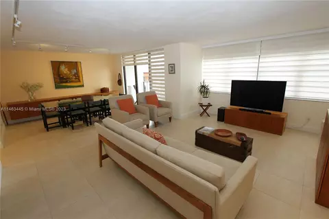 66 Valencia Ave #1001C, Coral Gables, FL 33134