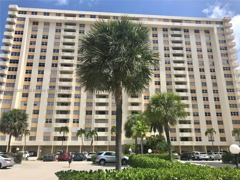 1833 S Ocean Dr #304, Hallandale Beach, FL 33009