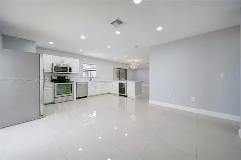 10729 SW 117th Ct, Miami, FL 33186