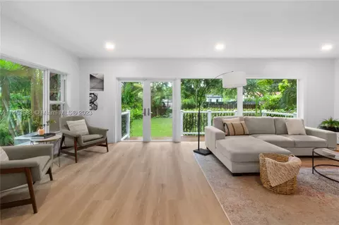 10634 NE 10th Pl, Miami Shores, FL 33138