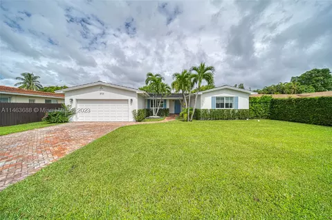 8731 SW 54th St, Miami, FL 33165