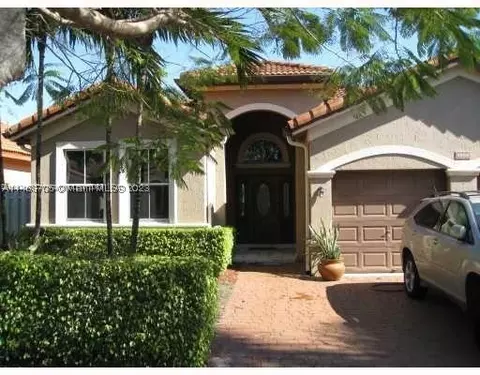 1053 NW 135th Ct, Miami, FL 33182