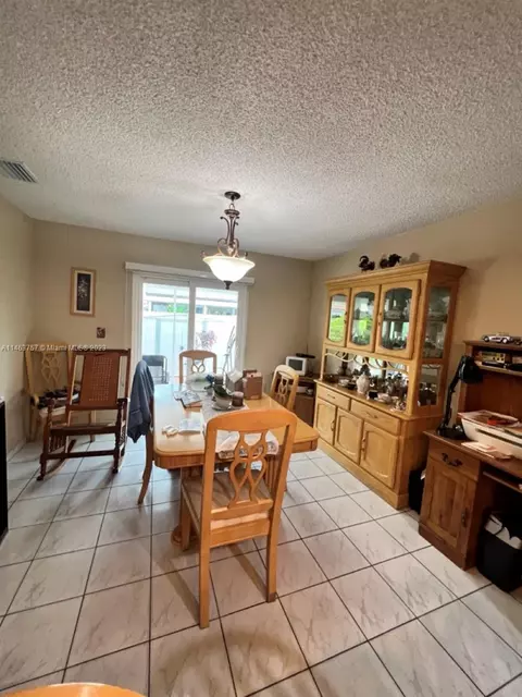 7573 W 29th Ln, Hialeah, FL 33018 photo 4