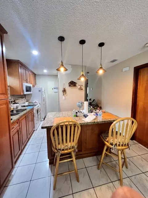 7573 W 29th Ln, Hialeah, FL 33018 photo 5