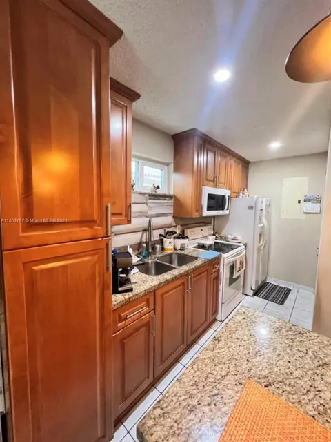 7573 W 29th Ln, Hialeah, FL 33018 photo 3