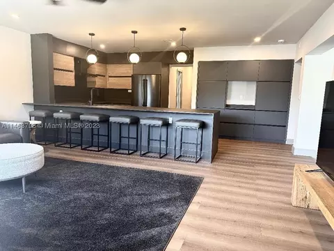 2156 NE 24th St, Wilton Manors, FL 33305
