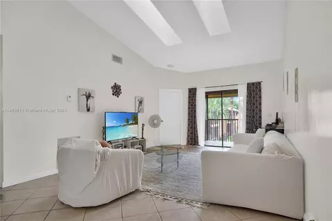 2481 NW 56th Ave #6-16, Lauderhill, FL 33313