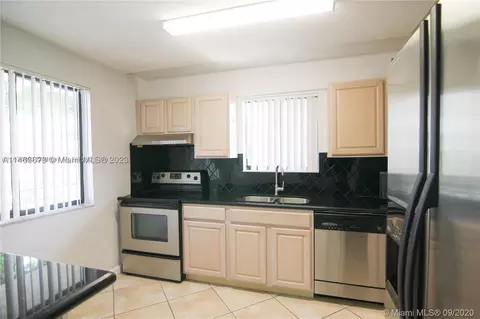 390 Racquet Club Rd #201, Weston, FL 33326